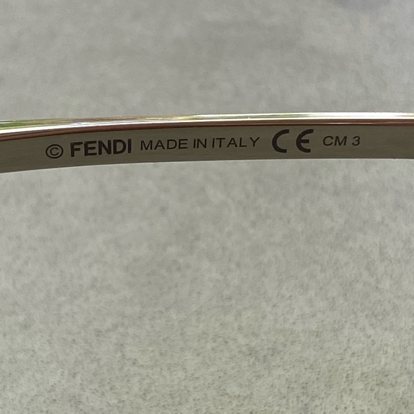 FENDI sunglasses - Picture 3 of 5